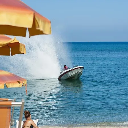 Stromboli Tropea 4*