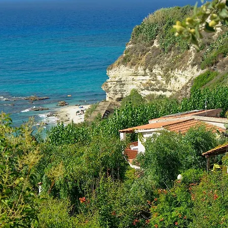 Stromboli Tropea 4*