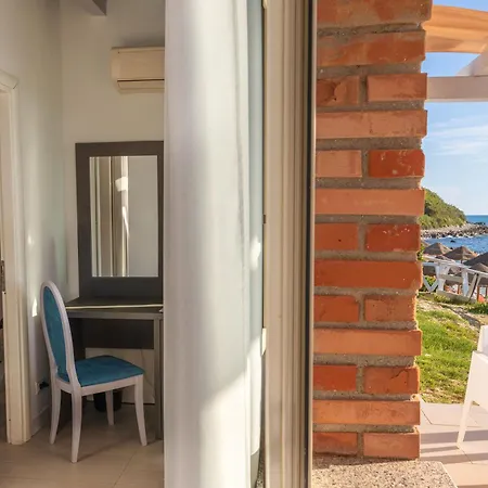 Stromboli Tropea 4* סנטה דומניקה