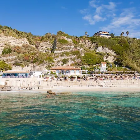 Stromboli Tropea Hotell 4*