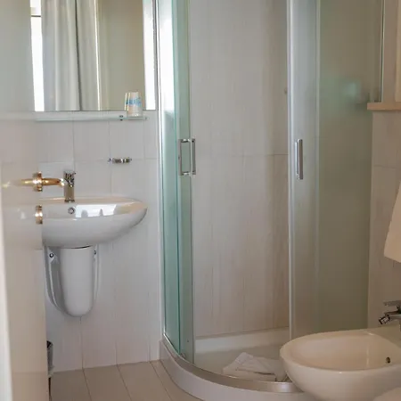 Stromboli Tropea Hotell 4*